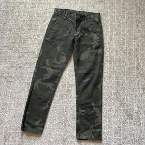 NWOT Old Navy Camo Pants, Khaki fabric in Camo print, Straight Leg, 28 x 30